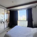 Amazing Penthouse With Stunning Views & Pool
