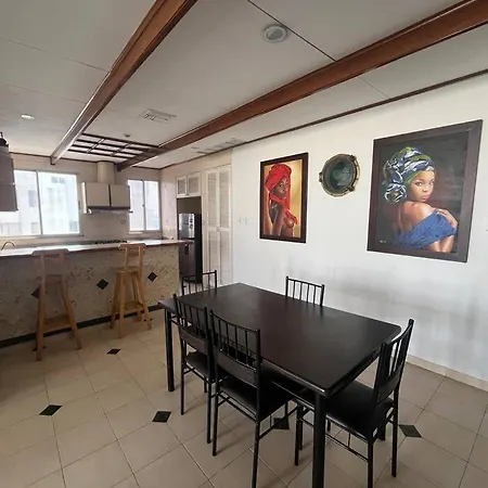 Apartment Amazing Penthouse With Stunning Views & Pool
