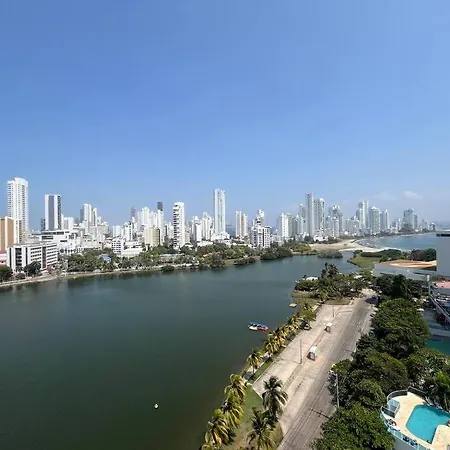 Apartment Amazing Penthouse With Stunning Views & Pool