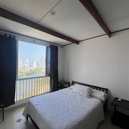 Apartment Amazing Penthouse With Stunning Views & Pool