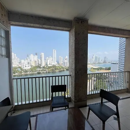 Amazing Penthouse With Stunning Views & Pool * Cartagena